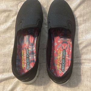 GUC Black Skechers w/memory foam size 10